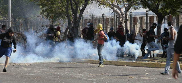 Los colectivos atacaron a los habotantes de La Trinidad y Residencias Palaima.
