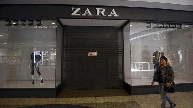 Tiendas Zara cierra algunas de sus sucursales en Venezuela. Tiendas Zara cierra algunas de sus sucursales en Venezuela.