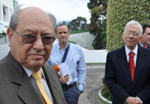 Posiciones contrarias. Jess Eduardo Cabrera Romero (izquierda), ex vicepresidente de la Sala Constitucional del TSJ. Alberto Arteaga Snchez (derecha) ex decano de la Facultad de Ciencias Polticas y Jurdicas de la UCV.