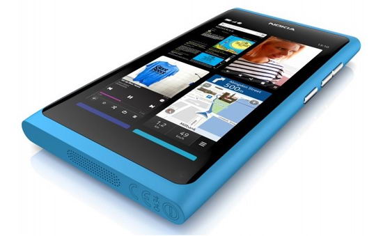 El Nokia N9 cuenta con una cmara de 8 megapxeles y reproduccin de sonido envolvente (DOLBY)