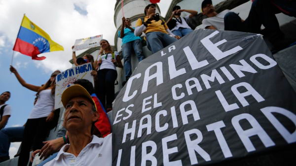 Estudiantes marcharon hoy por la libertad del país y para acompañar a Leopoldo López al MIJ Estudiantes marcharon hoy por la libertad del país y para acompañar a Leopoldo López al MIJ