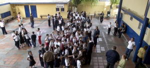 El colegio Santa ngela fue inspeccionado este mircoles. Foto: La Verdad