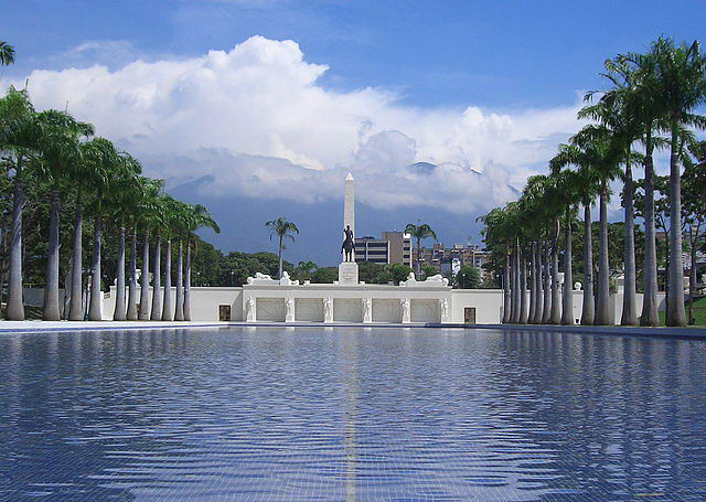 Espejo acutico del Paseo Los Prceres.