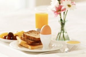 el desayuno es la comida más importante en el día. el desayuno es la comida más importante en el día.