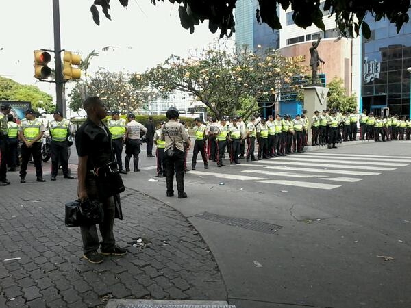 Guardia Nacional Bolivariana y Policía Nacional Bolivariana desplegados en Chacaito Guardia Nacional Bolivariana y Policía Nacional Bolivariana desplegados en Chacaito