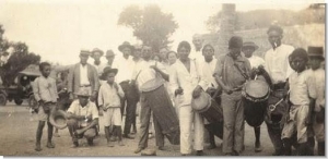 Habitantes de la Rosa bailaron y le pidieron a San Benito para que que chorro cesara