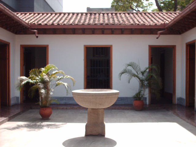 Patio central.