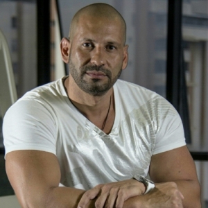 Richard Linares. Entrenador de misses y artistas. Richard Linares. Entrenador de misses y artistas.