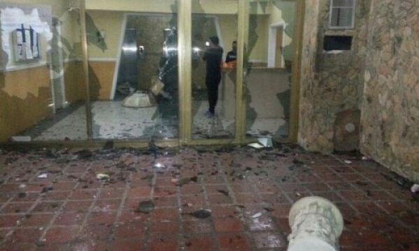 Tensión en el saladillo con enfrentamiento entre manifestantes y cuerpos policiales Tensión en el saladillo con enfrentamiento entre manifestantes y cuerpos policiales