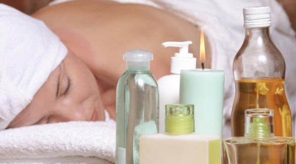 Con aceites naturales puedes regalarte una relajante aromaterapia