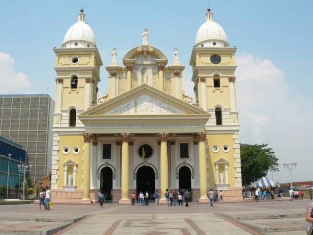 Basílica de Nuestra Señora del Chiquinquirá. Basílica de Nuestra Señora del Chiquinquirá.