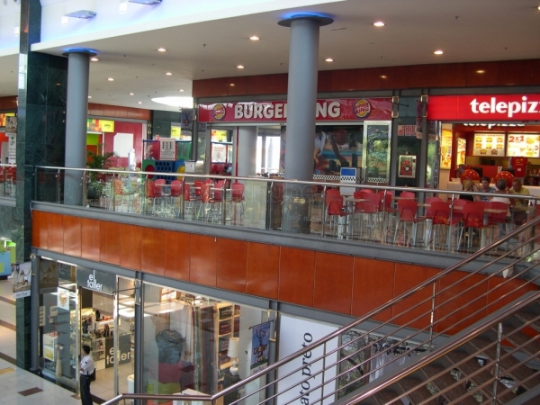 Centros comerciales cerraran los lunes.