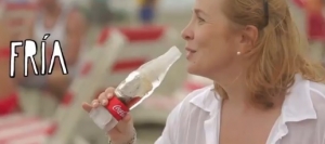 Coca cola lanza una nueva botella hecha de hielo.