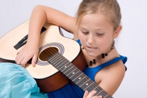 No hay una edad especifica para estudiar musica.