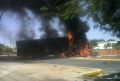 Saquearon un camin frente de la URBE