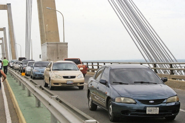 Este martes estará restringido el paso en el puente sobre el Lago. Este martes estará restringido el paso en el puente sobre el Lago.