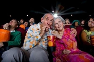 Ir al cine con tus seres queridos puede resultar una actividad muy gratificante Ir al cine con tus seres queridos puede resultar una actividad muy gratificante