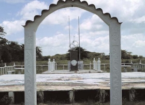 Monumento a las Queseras del Medio.