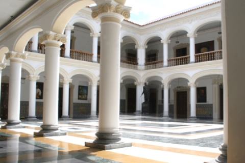 Pasillos de la Casa Amarilla.