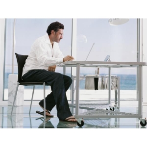 Busca sandalias para presumirlos. Busca sandalias para presumirlos.