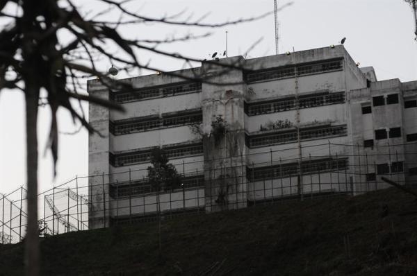 Opositores visitaron la crcel de Ramo Verde en apoyo a Leopoldo Lpez