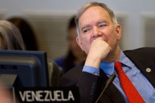 Roy Chaderton denuncia ante la OEA campaña de medios internacionales contra Venezuela. Roy Chaderton denuncia ante la OEA campaña de medios internacionales contra Venezuela.