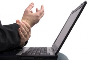 El uso frecuente del teclado y el mouse pueden causar el sndrome del tnel carpiano.