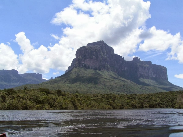 Parque Nacional Parima Tapirapec