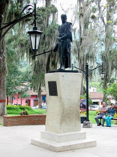 Plaza Bolívar de Tabay. Estado Mérida Plaza Bolívar de Tabay. Estado Mérida