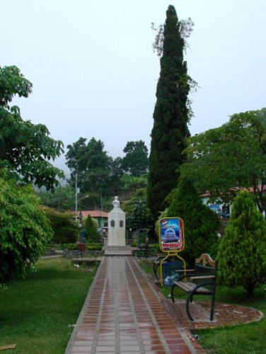 Plaza Bolívar del Pueblo Torondoy. Estado Mérida. Plaza Bolívar del Pueblo Torondoy. Estado Mérida.