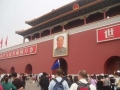 Aniversario de Mao Zedong, por debajo de la mesa