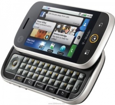 Dispone de teclado deslizante y QWERTY