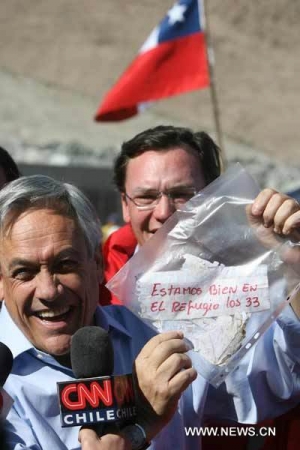 Presidente de Chile, feliz al saber que viven los 33 mineros