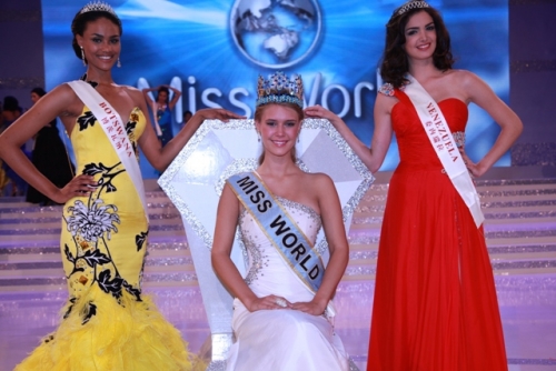  Miss Botswana, Miss Worls 2010 y Miss Venezuela