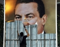 Tras 18 das de protesta popular Hosni Mubarak renuncia y el Ejrcito queda a cargo de Egipto