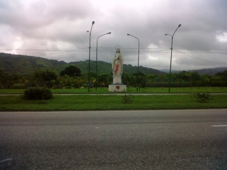 A Santa Lucía, en Yaracuy, la pintaron de rojo A Santa Lucía, en Yaracuy, la pintaron de rojo