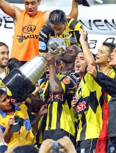 El Deportivo Tchira celebra su triunfo