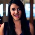 Rebecca Black, el nuevo entretenimiento en Youtube