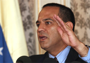 Jesse Chacón, espectro radioeléctrico, libertad de expresión, medio de comunicación, Internet, telefonia basica, telefonia nacional, telefonia internacional, celular, mercado venezolano, telecomunicaciones, plan de Telecomunicaciones 2007-2012, RCTV, globovision, CANTV, vtv, CONATEL, Movilnet, movistar, nacionalización, estatización Maracaibo, Venezuela