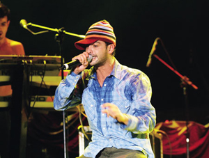 JulioBriceo,vocalista,LosAmigosInvisibles
