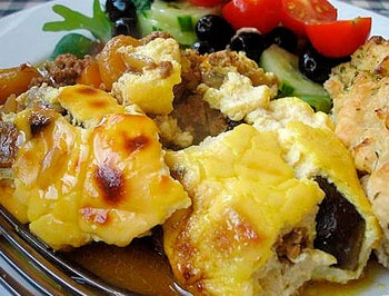 La gastronoma y el ftbol en Sudfrica-2010, es hora de probar el pollo a la Peri-Peri, los Sosaties (especie de kebab de carne con salsa picante), el Potjiekos (guiso de verduras y carne), el Braai (carne asada) o el Biltong (carne seca y salada) para los safaris.