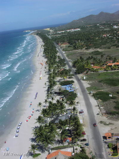 Playa el Agua es una de la ms populares de la Isla de Margarita