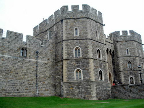 Torre del Castillo desde los jardines