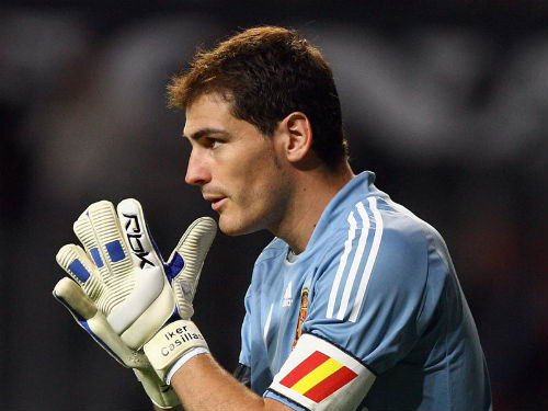 Iker Casillas de Espaa, es uno de los jugadores optando por el Baln de Oro
