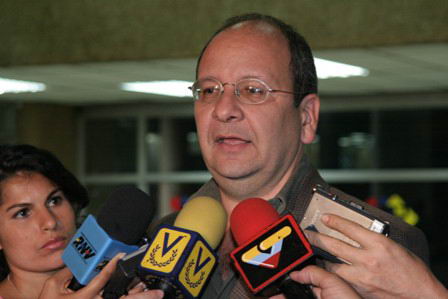 Vicente Díaz, Rector Principal del CNE, anunció la situación de algunos medios de comunicación Vicente Díaz, Rector Principal del CNE, anunció la situación de algunos medios de comunicación