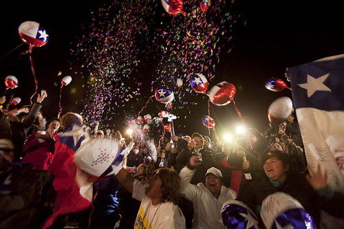 El pueblo chileno celebra
