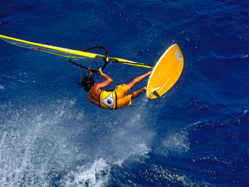 Practicando windsurfing Practicando windsurfing