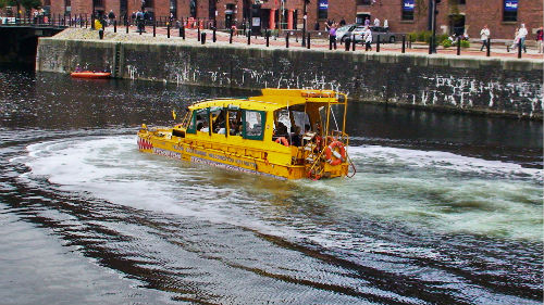 Yellow Duckmarine, paseo por agua