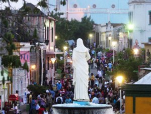 Maracaibo se prepara para la tradicional Velada de Santa Luca.